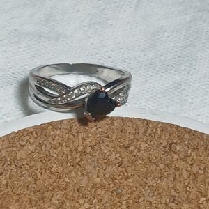 Sterling Silver S925 Black Heart Ring w/ CZ Accent Stones – FacetedDescription